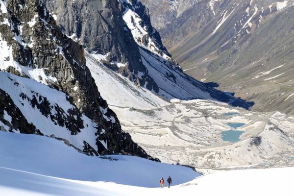Borasu Pass